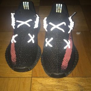 A pair of worn 10 times yeezys 😁